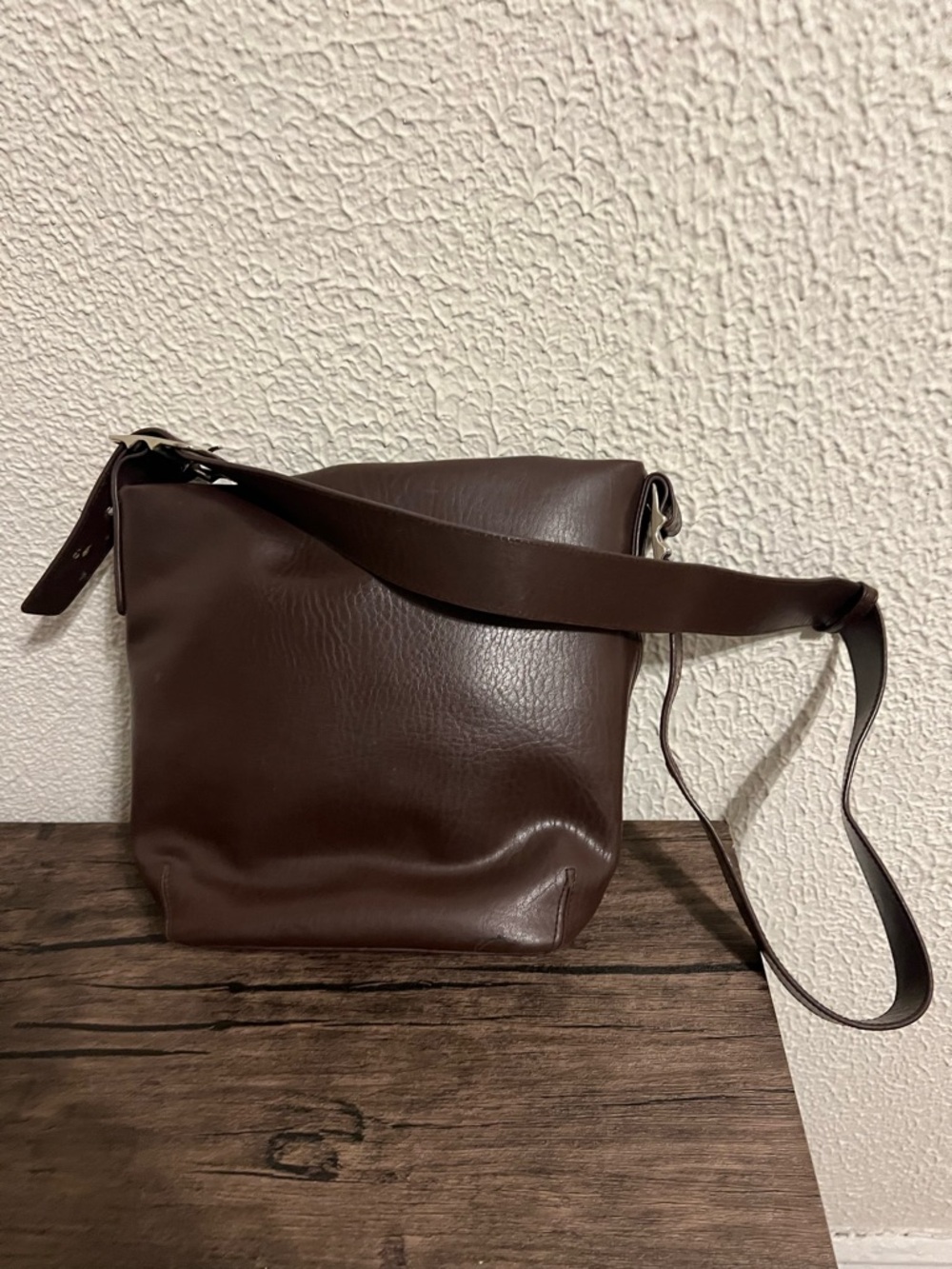 Coach Men's Dark Brown Leather Bucket Crossbody - Picture 2 of 9